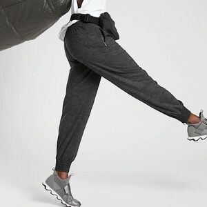 Athleta Camden Printed Jogger in Black Moire Size 2 Petite